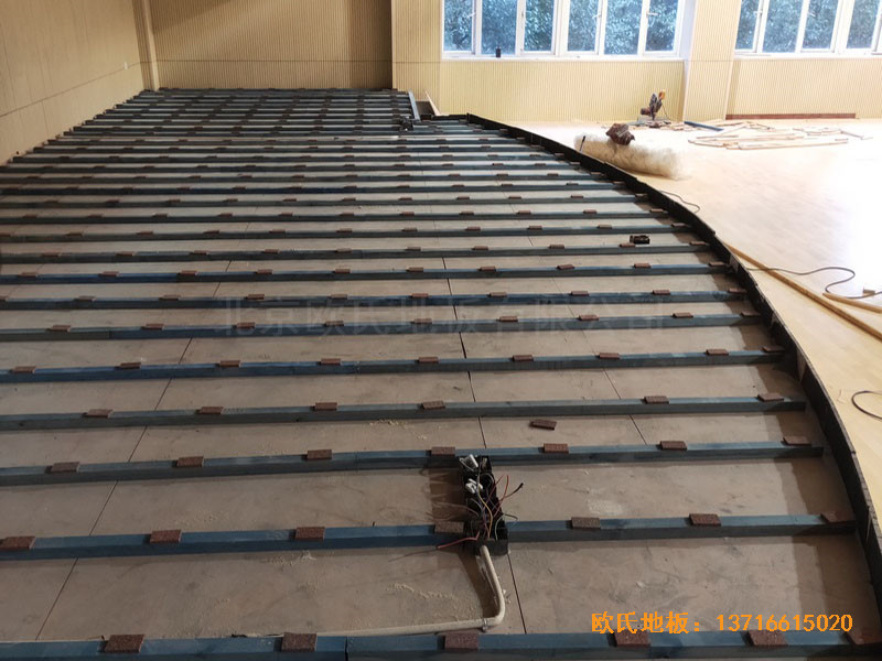 �Ϻ��S�f��·�G��С�W(xu��)���_(t��i)�\(y��n)��(d��ng)ľ�ذ尲�b����2