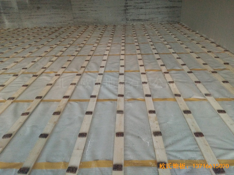 �R���w���赸�W(xu��)У�\��ľ�ذ尲�b����1