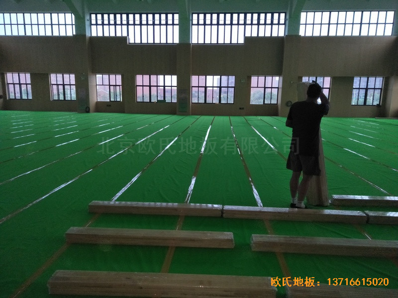 �Ϻ��ɽ��^�ܱ��WУ�\���^�\��ľ�ذ���O����3